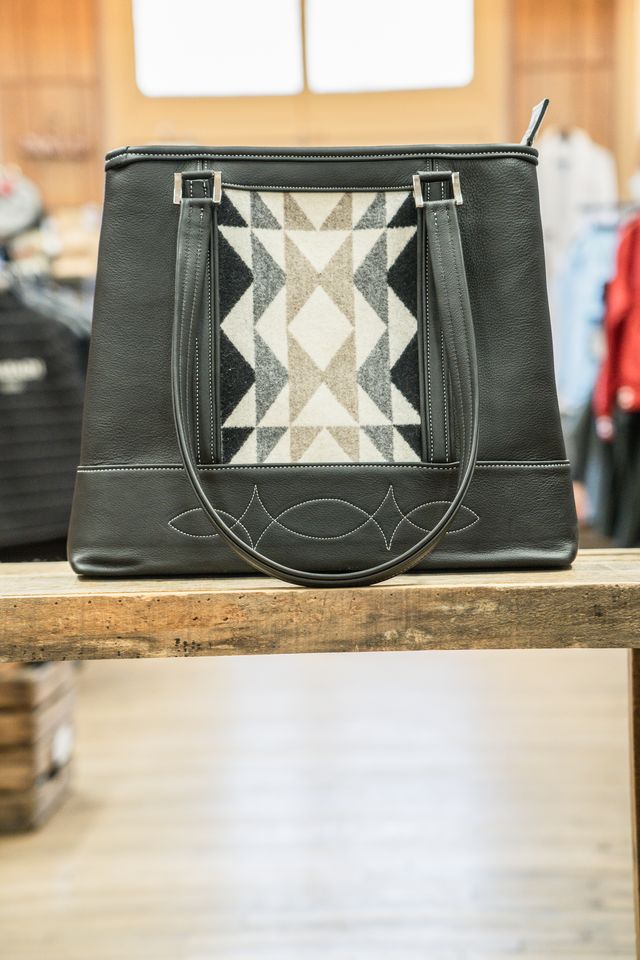 Quanah Style tote in Black and Diamond