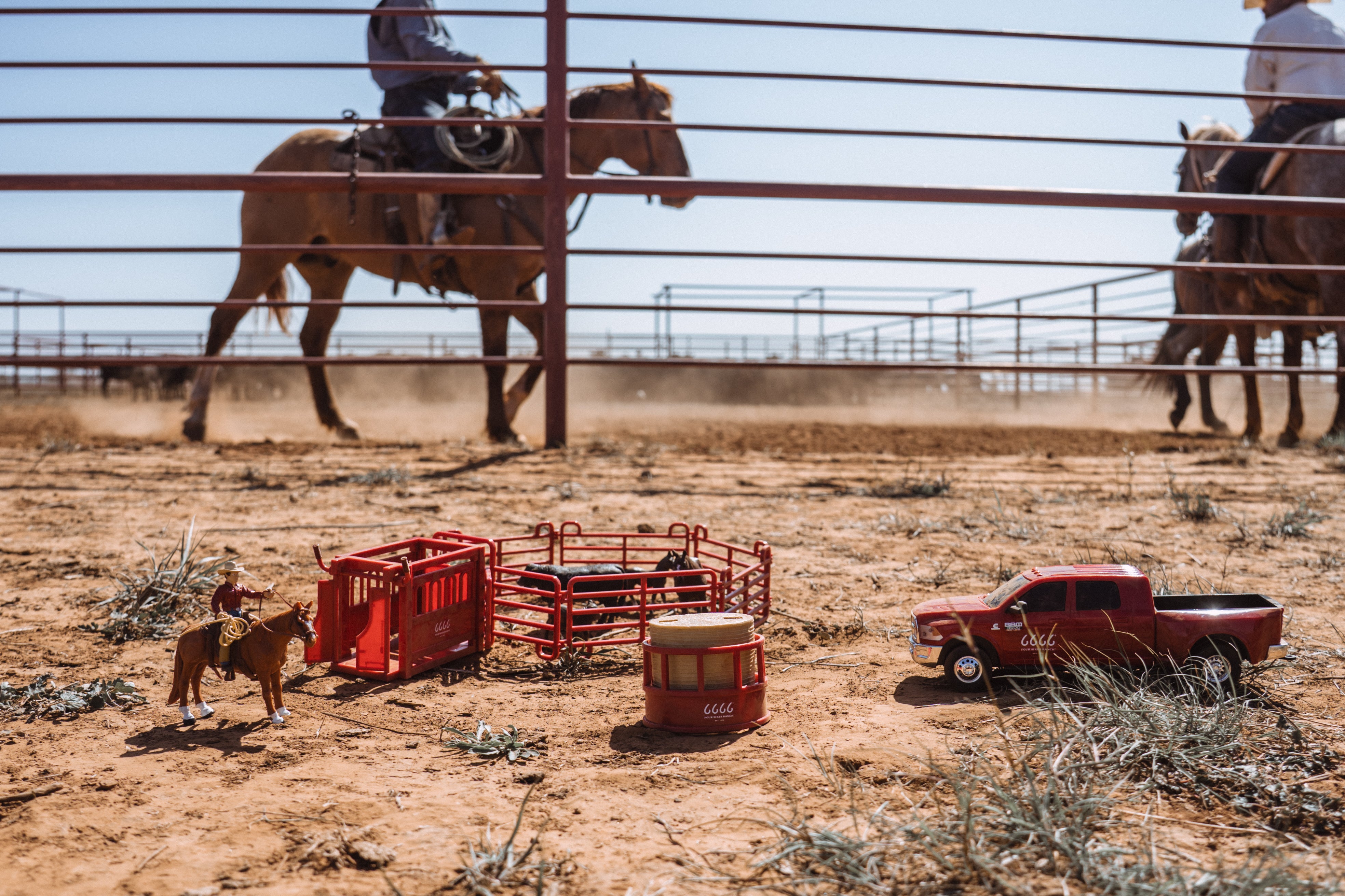 Four Sixes Black Angus Ranch Set