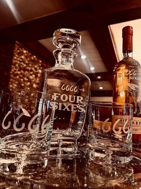 Four Sixes Brand Decanter Set