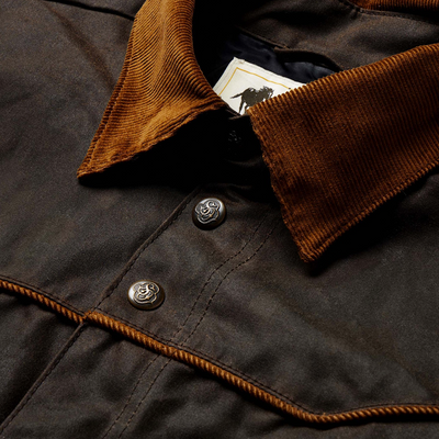 Schaefer Rangewax Drifter Coat in Oak up close of collar and buttons