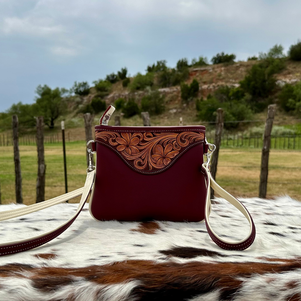 Croton Collection, Wristlet in Burgundy