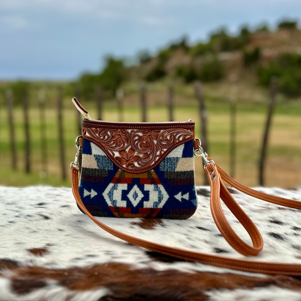 Southwest Collection, Navy Rockpoint Wristlet